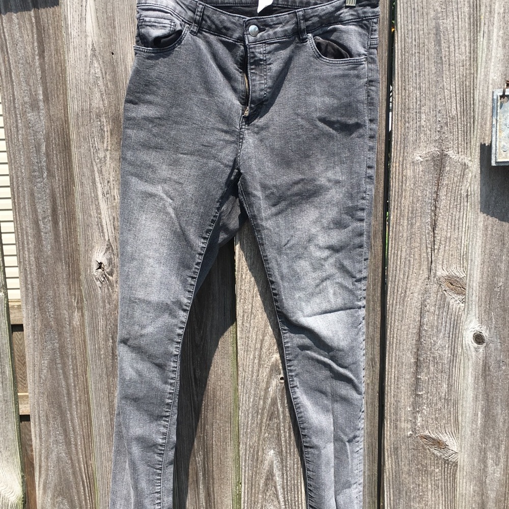 H & M skinny gray distressed jeans